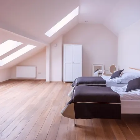 Gosciniec Kasztel U Gostla Penzion 3*