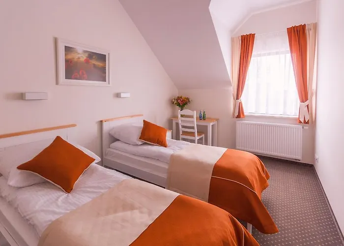 Gosciniec Kasztel U Gostla Inn 3*