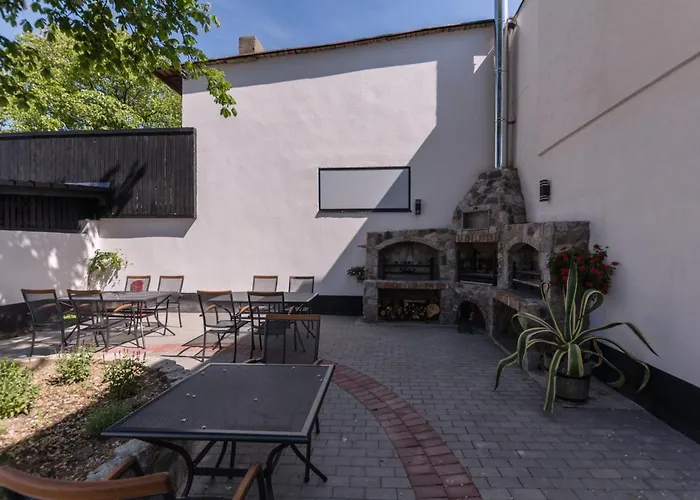 Inn Gosciniec Kasztel U Gostla Murowana Goslina